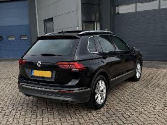 Volkswagen Tiguan 1.4 TSI DSG Pano Highline Virtual Cockpit DynAudio NAP Nederlandse Auto picture 5