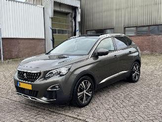 skadebil auto Peugeot 3008 1.6 BlueHdi Automaat Geen Schade 2018/1