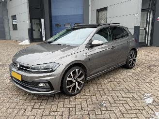 krockskadad bil auto Volkswagen Polo 1.6 TDI DSG Pano R-Line Virtual Cockpit Nap Nederlandse Auto 2019/3