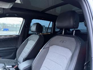 Volkswagen Tiguan 2.0 TSI 4Motion DSG R-Line Pano Virtual Cockpit Dynaudio picture 13