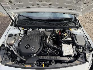 Mercedes A-klasse A200 AMG Pakket NAP Nederlandse Auto Sfeerverlichting picture 13