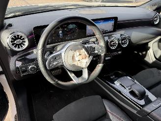 Mercedes A-klasse A200 AMG Pakket NAP Nederlandse Auto Sfeerverlichting picture 7