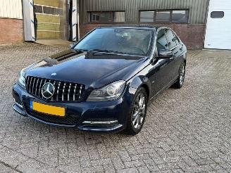 uszkodzony samochody osobowe Mercedes C-klasse 220 Cdi Automaat Avantgarde 2011/12