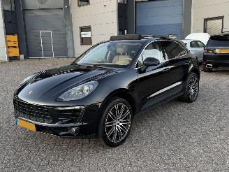 Vaurioauto  passenger cars Porsche Macan 3.0D S 258Pk Pano Bose 2016/5