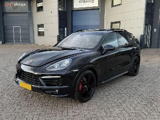damaged passenger cars Porsche Cayenne 4.8 GTS 420Pk Pano Bose Alcantara 2012/10