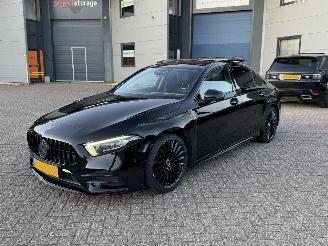 uszkodzony samochody osobowe Mercedes A-klasse 180 AMG Pakket Pano Nap Nederlandse Auto! Memory 2020/9