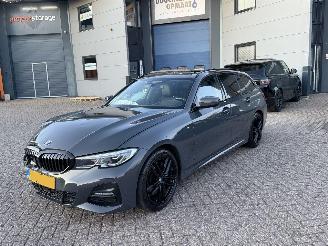 Voiture accidenté BMW 3-serie 330i Xdrive M-Pakket High Executive Harman Kardon Pano Sfeerverlichting Head-Up 2020/3