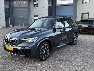 Avarii autoturisme BMW X5 XDRIVE40i M-Pakket NAP Nederlandse Auto High Executive Pano Sfeerverlichting 360Camera 2019/5