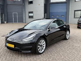 Damaged car Tesla Model 3 Long Range Dual Motor 75Kwh NAP Nederlandse Auto 2019/6