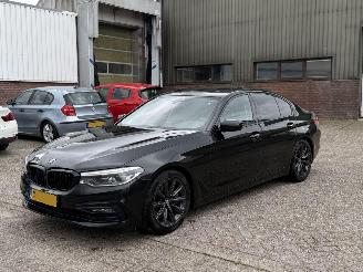 Schadeauto BMW 5-serie 540i 340Pk High Executive NAP Nederlandse Auto 2018/1