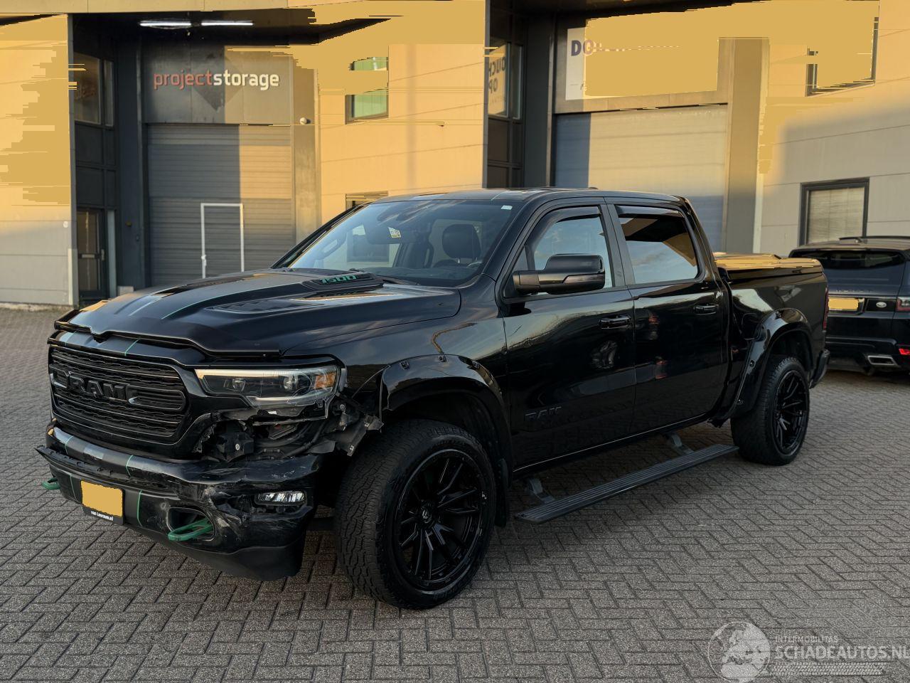 Dodge Ram 5.7 V8 4x4 Crew Cab Limited Pano Harman Kardon Head-Up