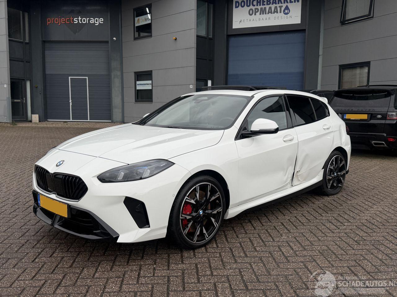 BMW 1-serie 120i M-Pakket NAP Nederlandse Auto! Pano Head-Up 360Camera