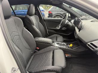 BMW 1-serie 120i M-Pakket NAP Nederlandse Auto! Pano Head-Up 360Camera picture 11