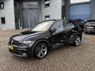 Volkswagen Tiguan 2.0 TDI Automaat Pano R-Line picture 2