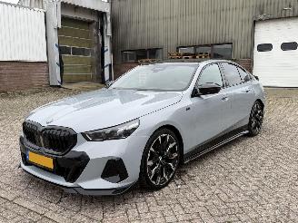 uszkodzony samochody osobowe BMW 5-serie 520i M-Pakket Individual Bowers&Wilkins 2024/2