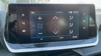 Peugeot 208 208 II (UB/UH/UP), Hatchback 5-drs, 2019 1.2 Vti 12V PureTech 75 picture 17