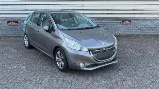 Uttjänta bilar auto Peugeot 208 208 I (CA/CC/CK/CL), Hatchback, 2012 / 2019 1.2 Vti 12V PureTech 82 2013/3