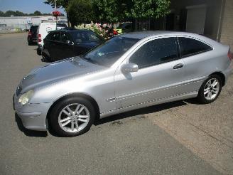 skadebil auto Mercedes C-klasse SPORTCOUPE 180 KOMPRESSOR 2003/3