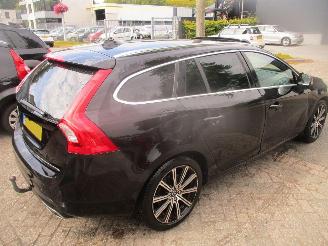 Volvo V-60 2.4 D6 AWD PLUG-IN HYBRID R-DESIGN picture 9