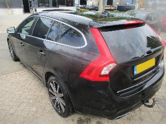 Volvo V-60 2.4 D6 AWD PLUG-IN HYBRID R-DESIGN picture 11