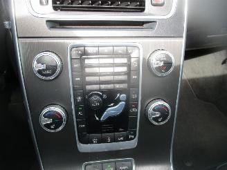 Volvo V-60 2.4 D6 AWD PLUG-IN HYBRID R-DESIGN picture 21