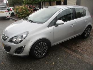 Opel Corsa 1.4-16V DESIGN EDITION 5 DEURS AIRCO picture 3