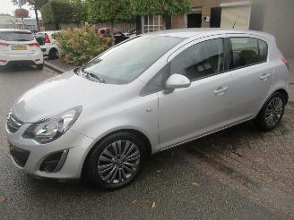 Coche accidentado Opel Corsa 1.4-16V DESIGN EDITION 5 DEURS AIRCO 2013/9