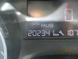 Peugeot 2008 1.6 VTI ACTIVE picture 15