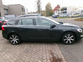 Volvo V-60 2.4 D6 AWD LPUG-IN HYBRID SAUMMUM picture 5