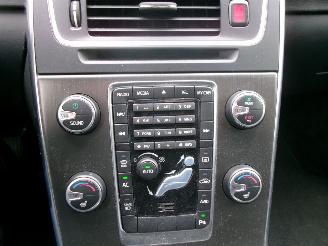 Volvo V-60 2.4 D6 AWD LPUG-IN HYBRID SAUMMUM picture 20