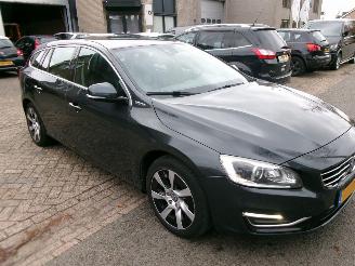 Volvo V-60 2.4 D6 AWD PLUG-IN HYBRID SUMMUM picture 4