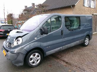 skadebil bedrijf Renault Trafic 2.0 DCI T29 L2H1 DC AUTOMAAT BLACK EDITION 2013/9