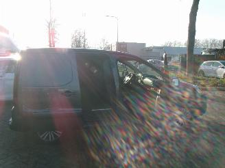 Peugeot Partner 120 1.6 HDI 75 PREMIUNM PACK AIRCO NAVI picture 11