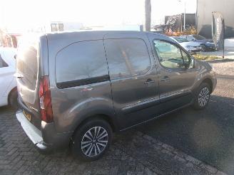 Peugeot Partner 120 1.6 HDI 75 PREMIUNM PACK AIRCO NAVI picture 10