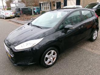 skadebil auto Ford Fiesta 1.5 TDCI STYLE LEASE 2015/9