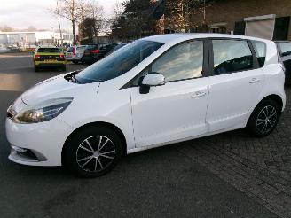 krockskadad bil auto Renault Scenic 1.5 DCI EXPRESSION CLIMA NAVI 2014/9