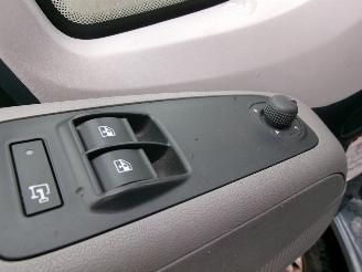 Peugeot Boxer 330 2.2 HDI PROFIT INVALIDE VERVOER picture 19