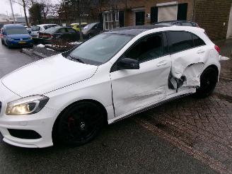Auto incidentate Mercedes A-klasse 200 PRESTIGE CLIMA PANO LEDER 2012/9