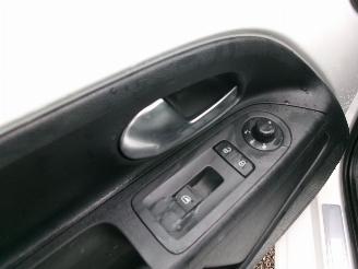 Volkswagen Up! 1.0 HIGH UP WHITE AIRCO NAVI picture 14