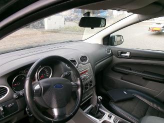 Ford Focus 1.6 I GEEN SCHADE picture 11