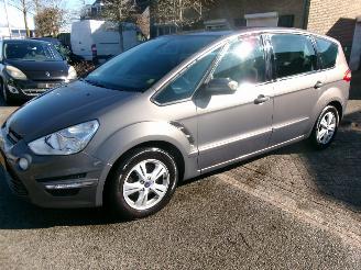 uszkodzony samochody osobowe Ford S-Max 1.6 I BUSINESS GEEN SCHADE 2011/11