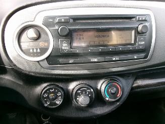 Toyota Yaris 1.3 VVT-I NOW AIRCO picture 14