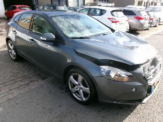 Volvo V-40 `1.6 T3 KINETIC picture 4