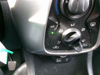 Citroën C1 1.0 e-VTI FEEL AIRCO picture 14