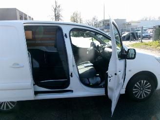 Peugeot Partner 120 1.6 HDI AIRCO picture 12