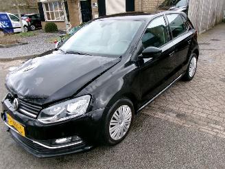 skadebil auto Volkswagen Polo 1.4 TDI COMFORTLINE CONNECTED SERIES 2016/10