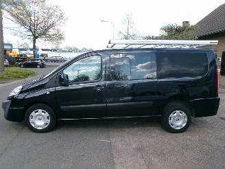 Fiat Scudo 2.0 MULTIJET INVALIDE VERVOER GEEN SCHADE 5 PERSOONS picture 2
