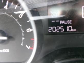 Peugeot 2008 1.2 PURETECH AIRCO NAVI PANO picture 21