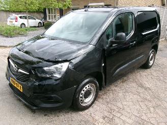 skadebil bedrijf Opel Combo 1.5 D EDITION 2022/5