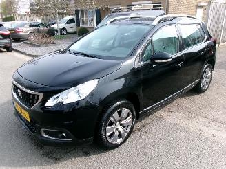 krockskadad bil auto Peugeot 2008 1.2 AIRCO NAVI PANO 2017/3